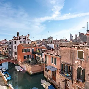 https://la-dimora-di-santandrea-canal-view.hotelinveneto.com