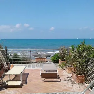 La Lanterna Italia